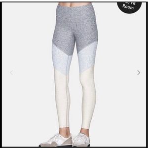 Outdoor Voices Spring leggings Size Meduim Color Ash/Dove/Oatmeal